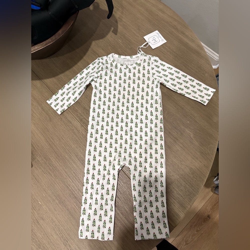Lila and Hayes boys romper NWT